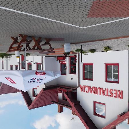 Potok 5 Hotell Zloczew Exteriör bild