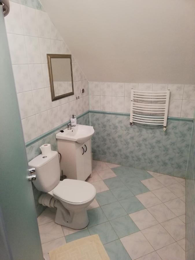 Potok 5 Hotell Zloczew Exteriör bild