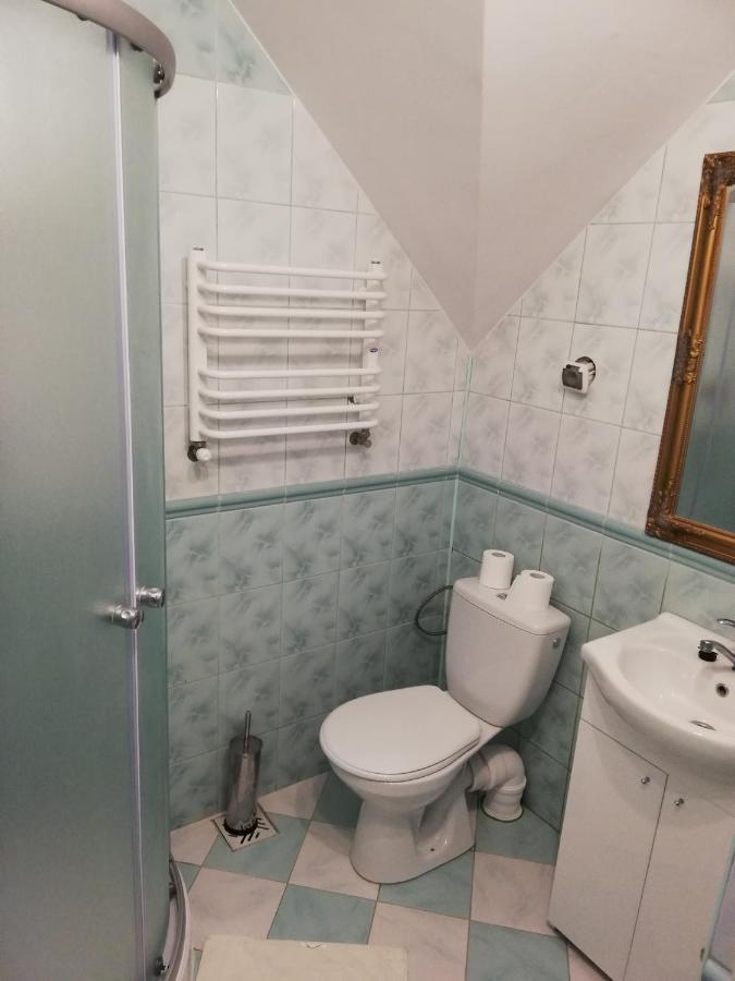 Potok 5 Hotell Zloczew Exteriör bild