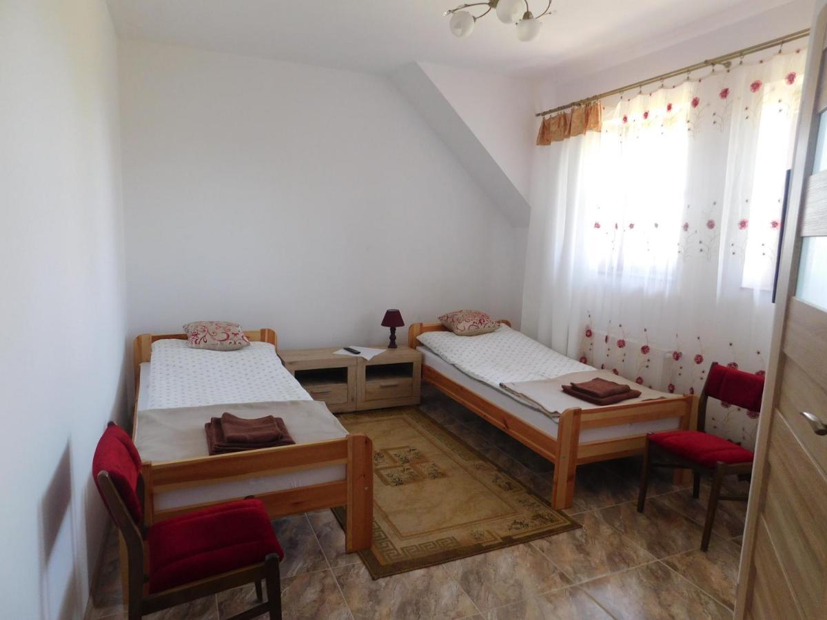 Potok 5 Hotell Zloczew Exteriör bild