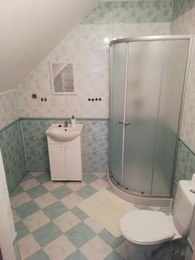 Potok 5 Hotell Zloczew Exteriör bild
