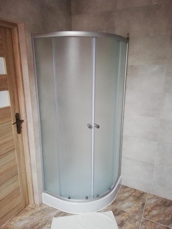 Potok 5 Hotell Zloczew Exteriör bild