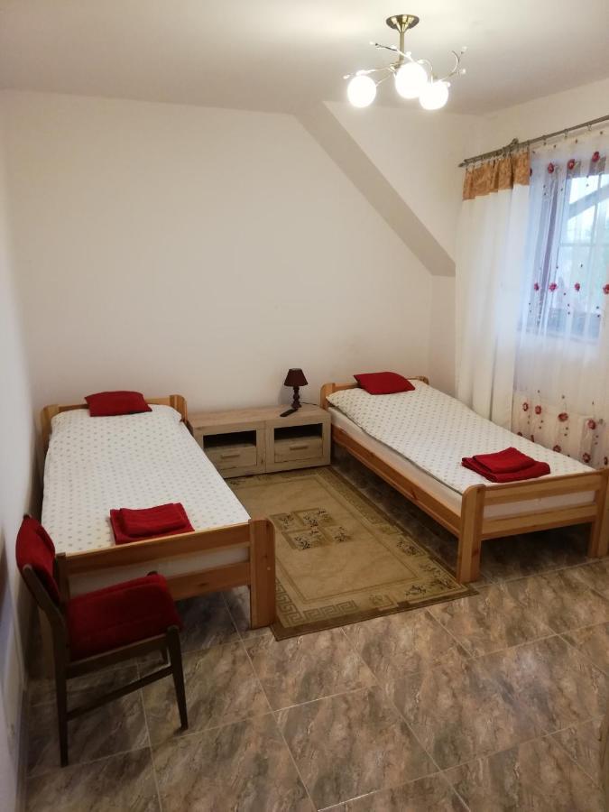 Potok 5 Hotell Zloczew Exteriör bild